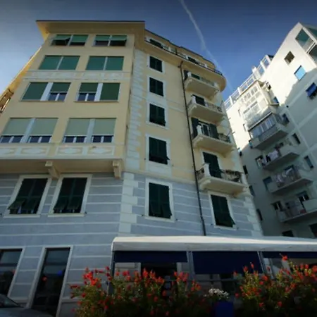 Luna Rooms-3